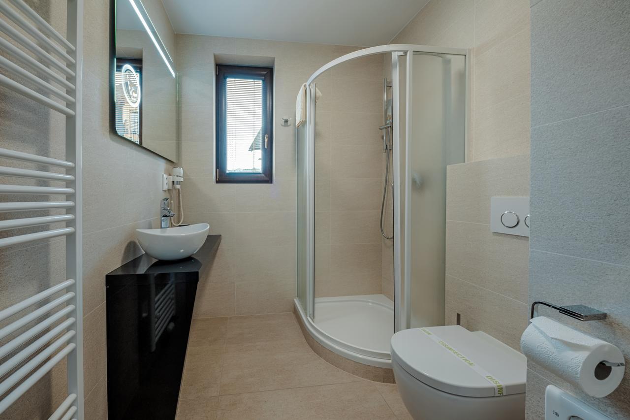 Village Resort Hanuliak Apartmany Bela  Bagian luar foto